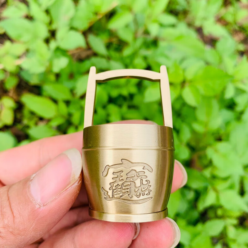 那佳一桶金摆件黄铜摆件摆件迷你铜摆件创意礼品黄铜水桶 正面进宝