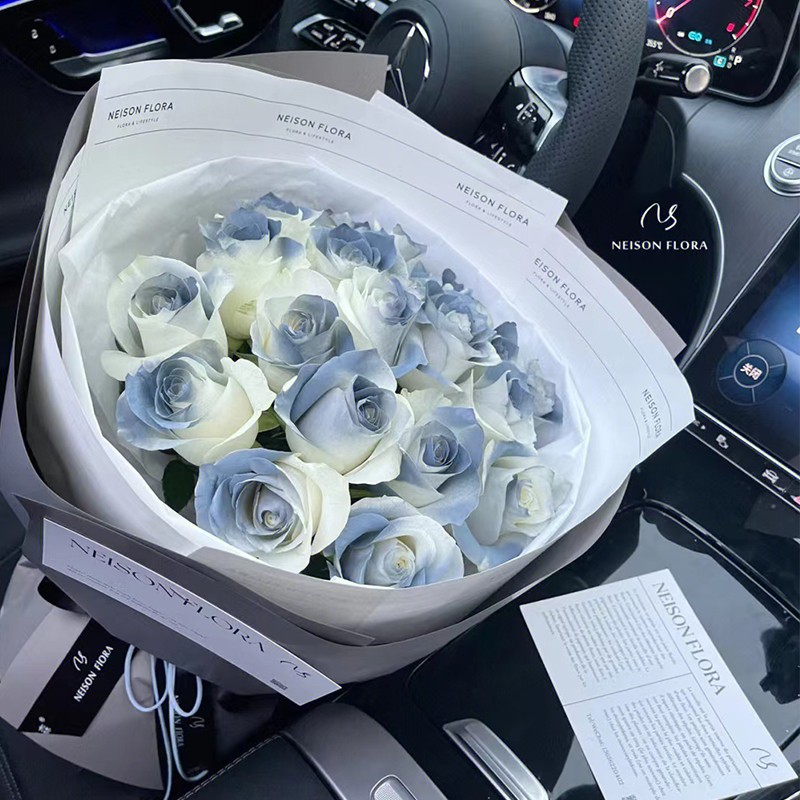 宠小宝男士鲜花同城配送厄瓜多尔玫瑰黑骑士碎冰蓝花束生日礼物送老公