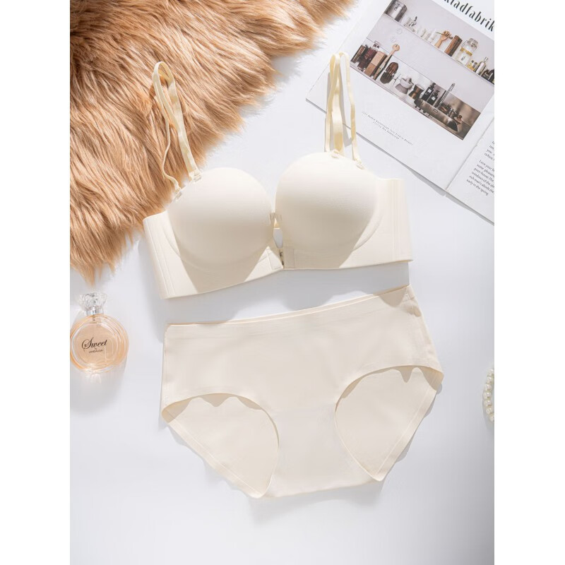 balitomms小胸聚拢无肩带内衣女款防滑婚纱隐形美背抹胸青女套装 米