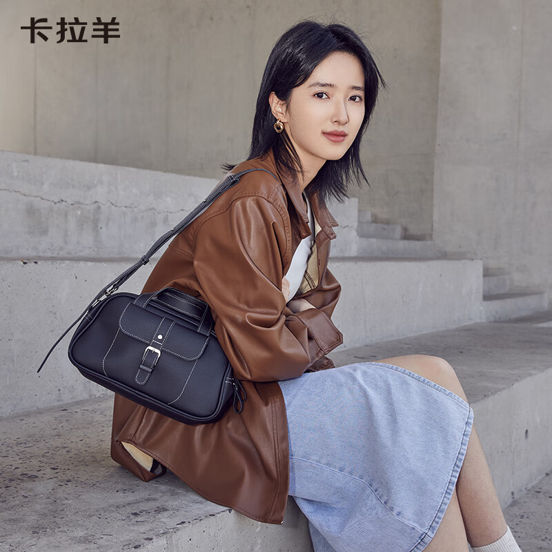 卡拉羊超轻防盗波士顿枕头包时尚单肩包包可斜挎可手提女包CX4029 摩卡棕（可拎可背多场景使用） 大包