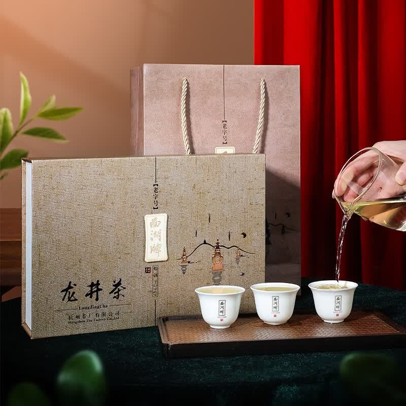西湖2023新茶上市 明前特级精选龙井茶 经典礼盒装 100g 春茶钱塘产区属于什么档次？