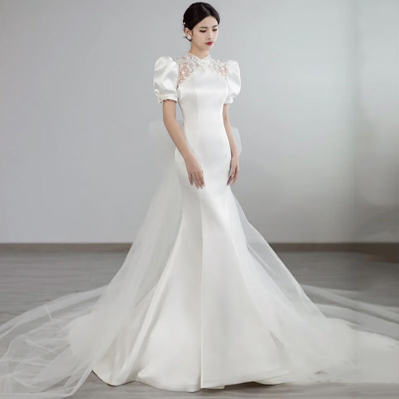 vfkz鱼尾婚纱新娘主纱2023轻白色简约质感露背复缎面出门纱泡泡袖礼服