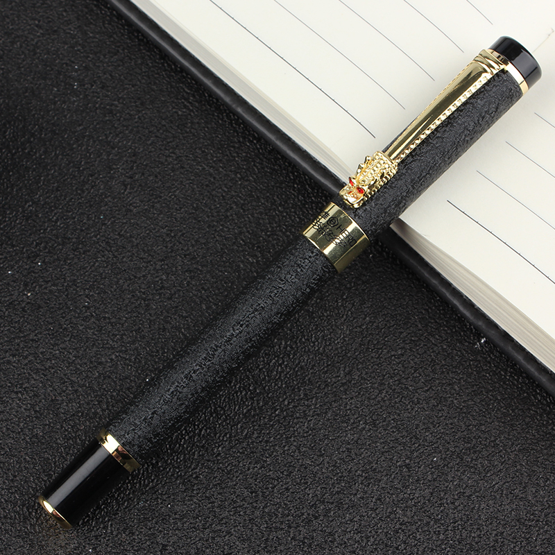 英雄钢笔黑绒砂铱金钢笔美工笔明尖6006整个笔身是全金属的吗？还是有部分塑料的？