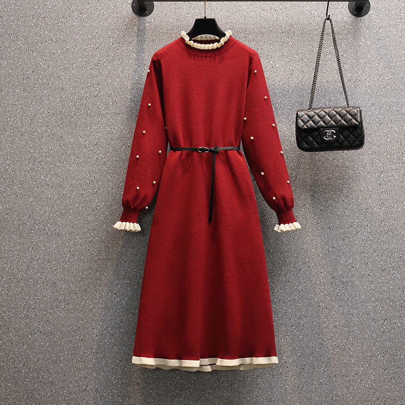 女装妹妹2021秋冬红色钉珠针织连衣裙时尚木耳边宽松遮肚显瘦新年裙子