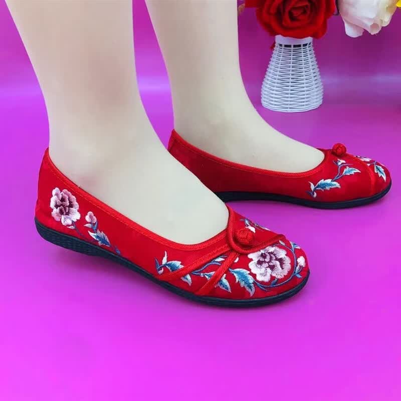 心菲痒老北京布鞋女绣花鞋汉服民族风软底妈妈鞋春秋中老年人古风单鞋子 红色 38怎么看?