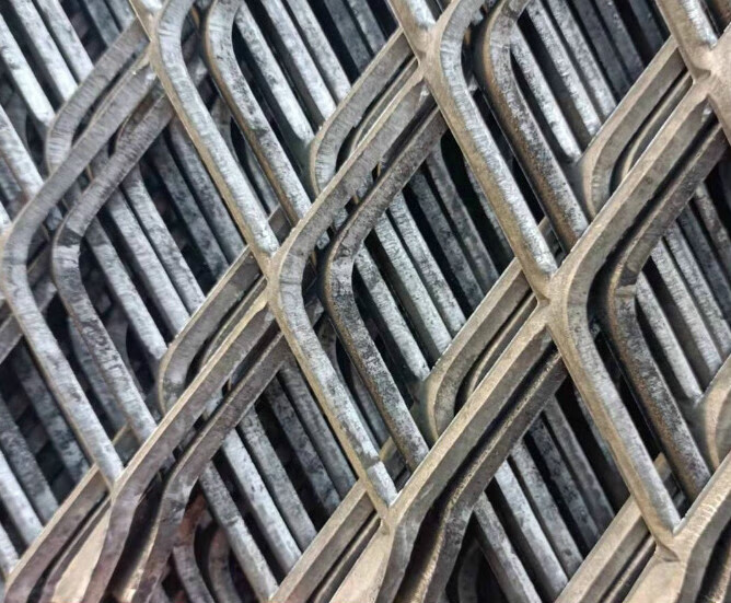 施韵令加厚重型钢板网拉伸钢板护网加厚板机械护网 1x2米