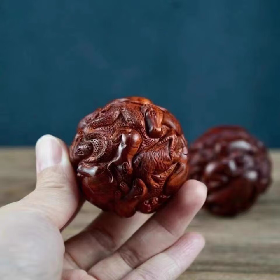 花椒木按摩手球老挝黄花梨十二生肖保健球手球球雕刻文玩健身球实 黄