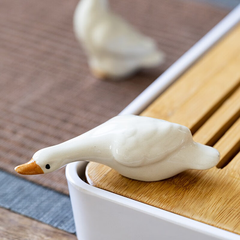fw陶瓷仿真小鸭子茶宠摆件创意可爱动物小白鸭家居装饰办公室盆载客厅