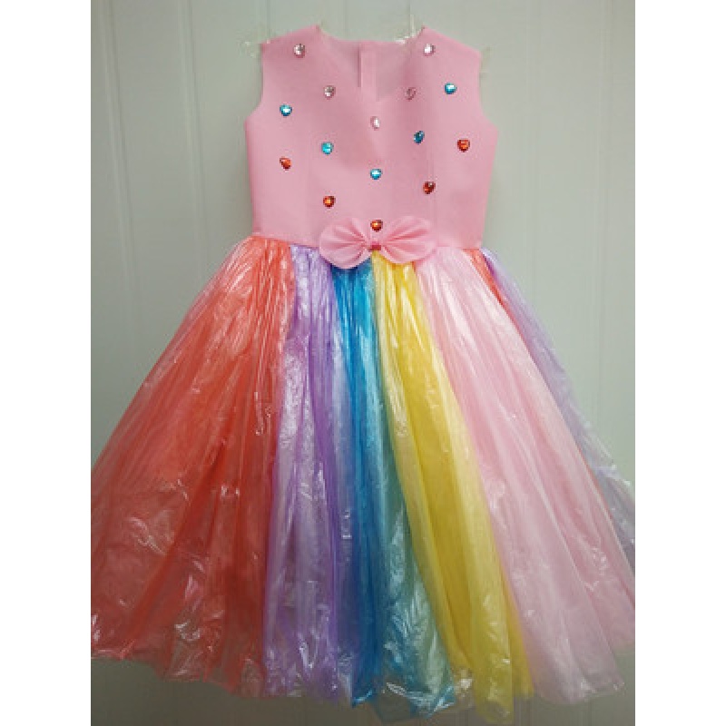 包含环保走秀服装制作手工的词条