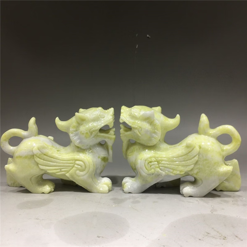 天然岫玉貔貅摆件玉石雕刻貔貅家居创意工艺品办公室桌面摆设 长15