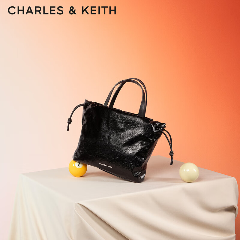 CHARLES&KEITH24秋新品柔软油蜡抽绳手提单肩托特包包女包生日礼物CK2-30151421 Black黑色 S