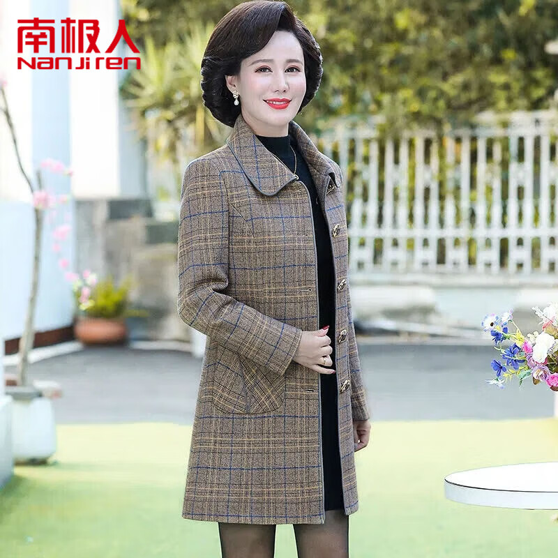 南极人特大码胖mm350斤中老年妈妈时尚毛呢大衣秋冬新款宽松加厚外套女 卡其色 M 建议95-105斤怎么看?