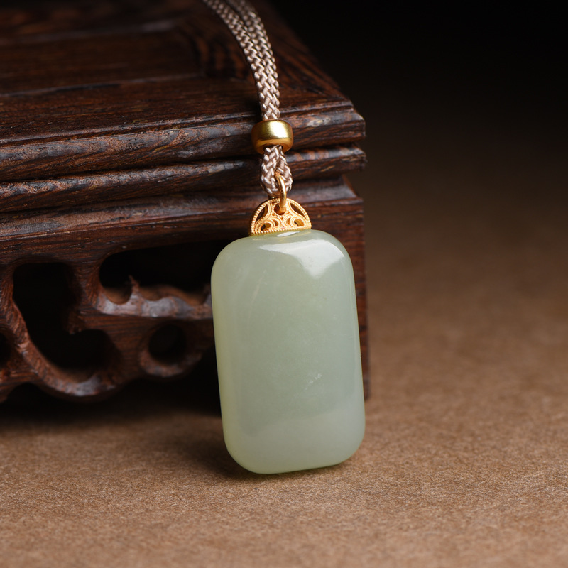 蝶灿 和田玉无事牌吊坠晴水料小放牌s925银扣头简约玉石女项链挂件轻