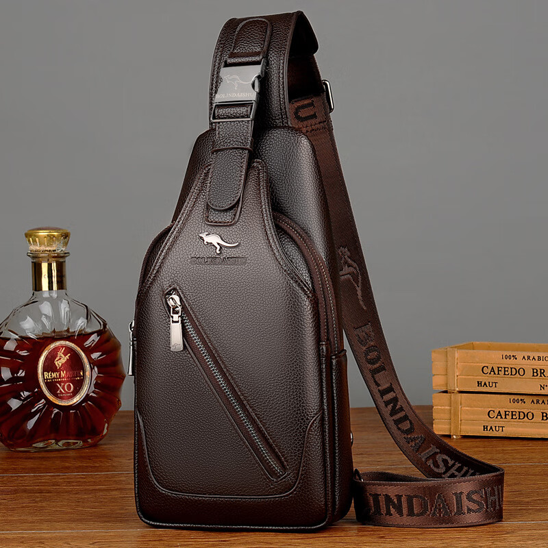 男士挎包 休闲单肩包男头层牛皮包胸包挂包男人包包商务背包 棕色 单