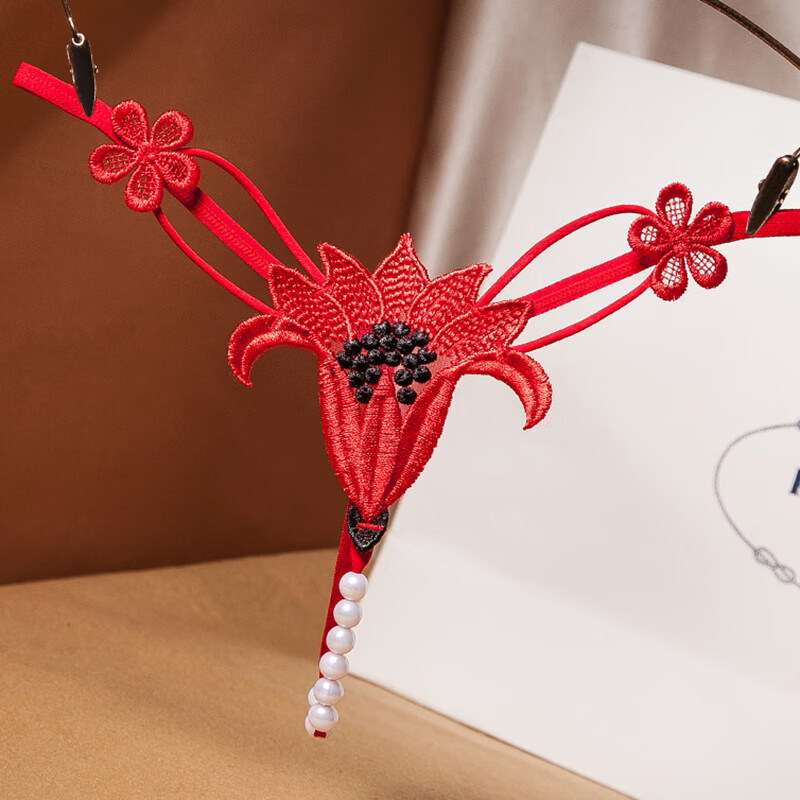 安慕薇丁字裤女勒了阴珍珠内裤性感超小一根绳刺绣t型裤低夜色行内