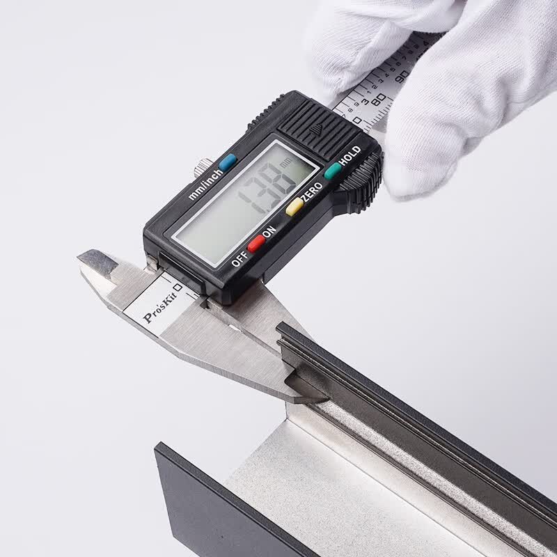 良工(lengon)铝合金PDU机柜插座无线大功率排插板2-20位可定制 20位无线