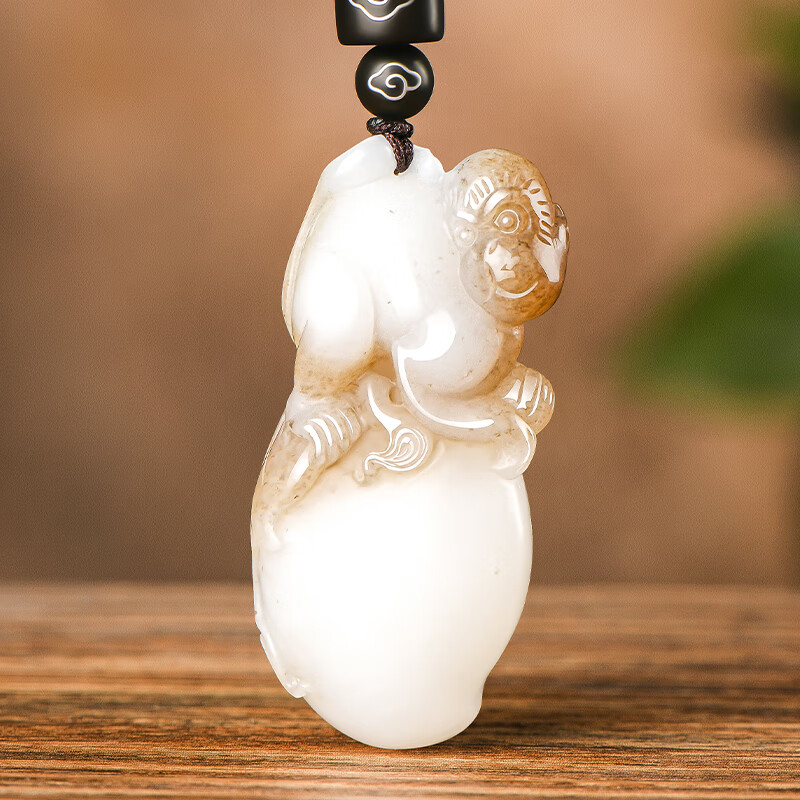 非诺新疆和田玉灵猴献寿玉吊坠生肖猴玉石挂件项链 灵猴献寿约46x22x