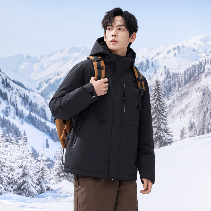 21日20点：雪中飞 男士短款简约连帽羽绒服 249.5元