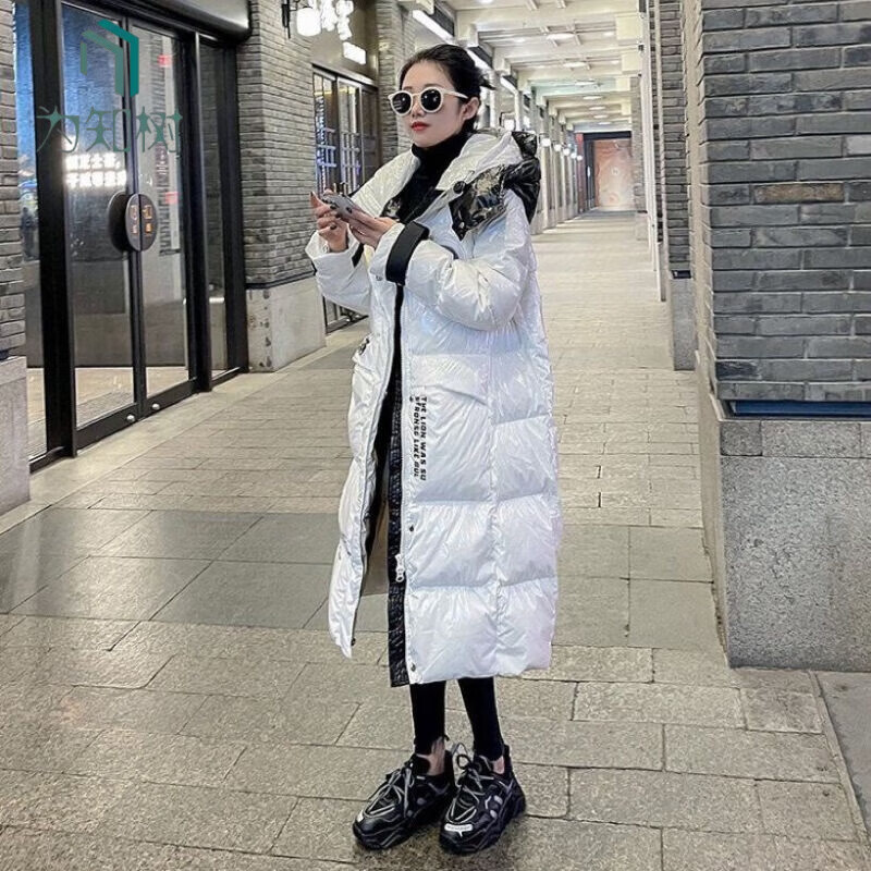 知树羽绒服连帽亮面宽松过膝款外套女2023年冬季新款白鸭绒加厚 白色