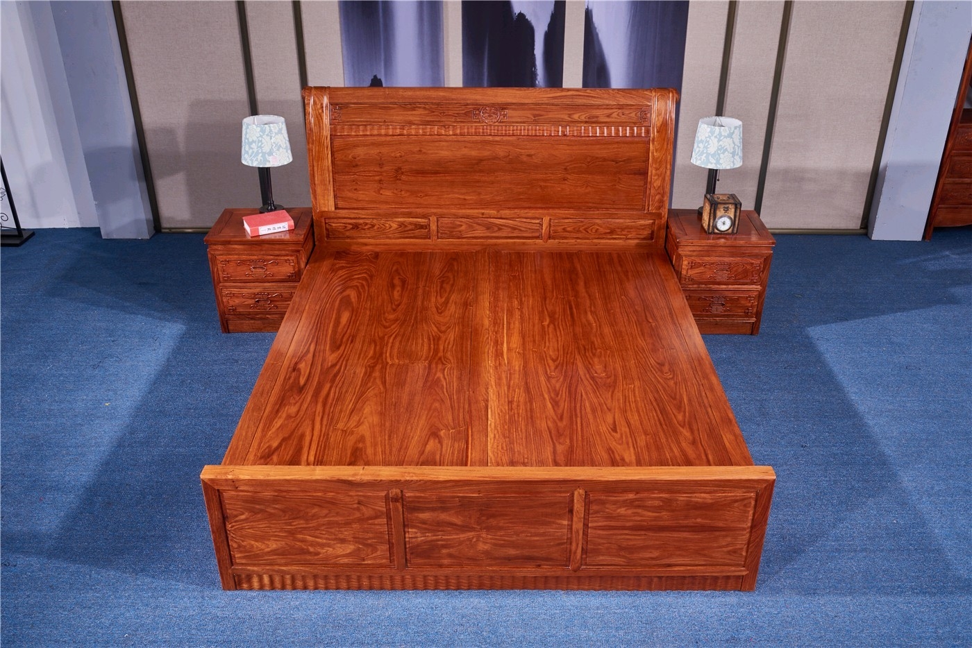 国标红木刺猬紫檀大床,新中式祥云规格:200*180*39cm