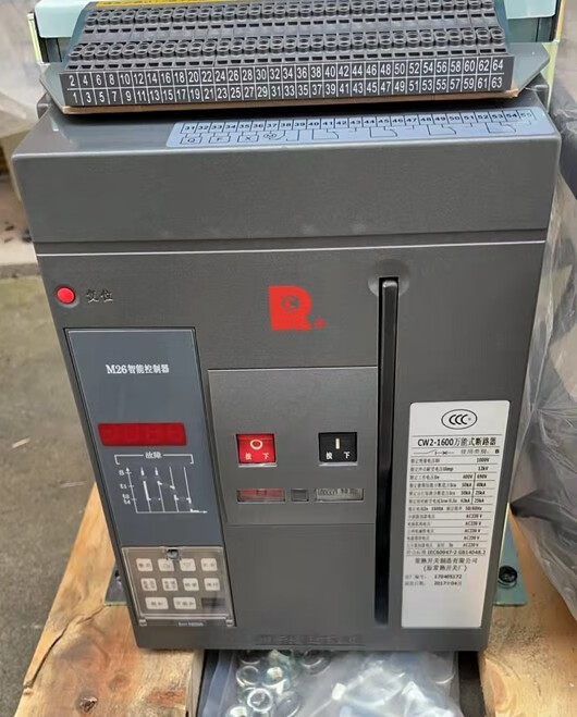 万能式智能型断路器 cw2-1600/3p 630a 1250a 1600a 400a 固定式