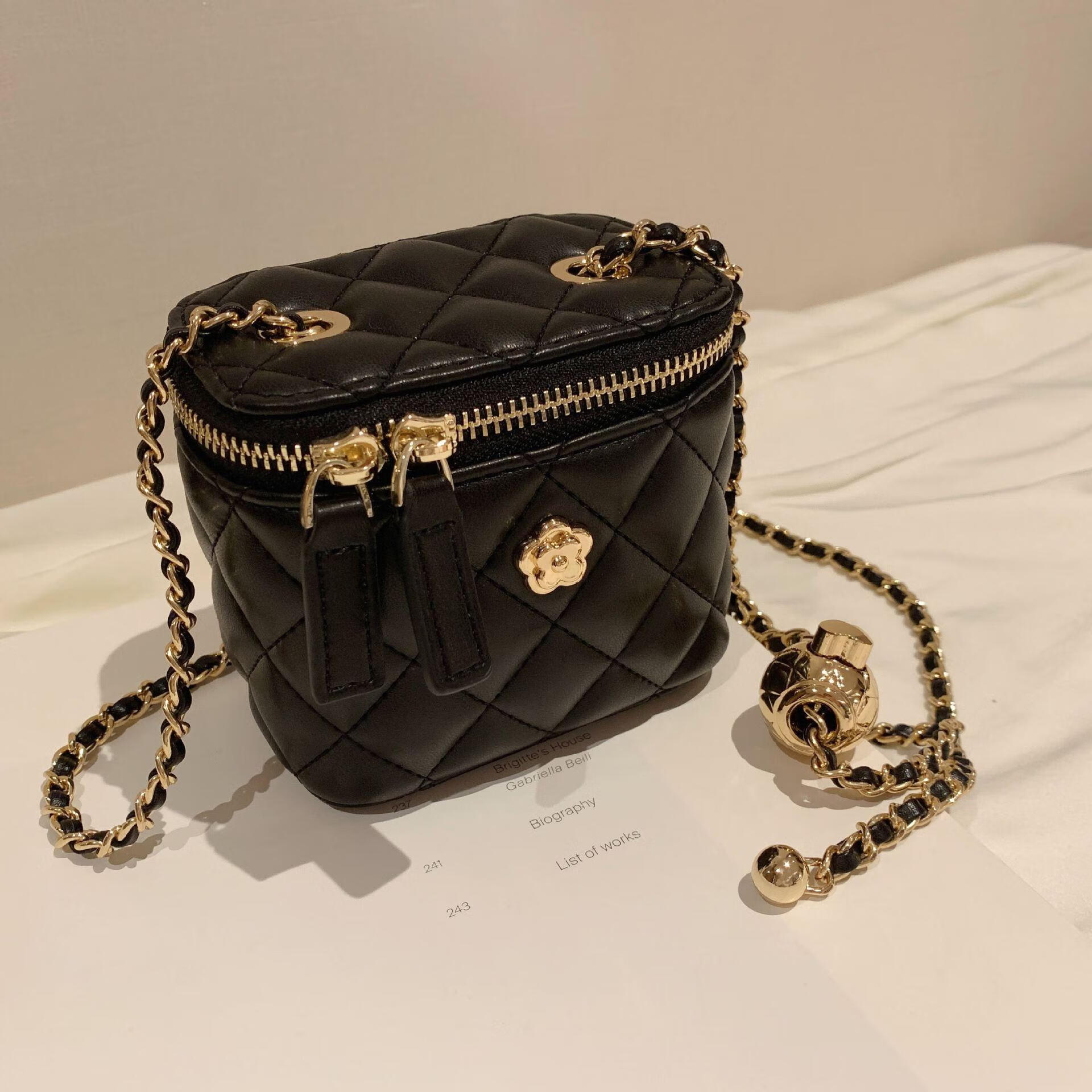 ladies bag2023新款山茶花菱格链条盒子小包包女夏迷你单肩斜挎包 黑色小号