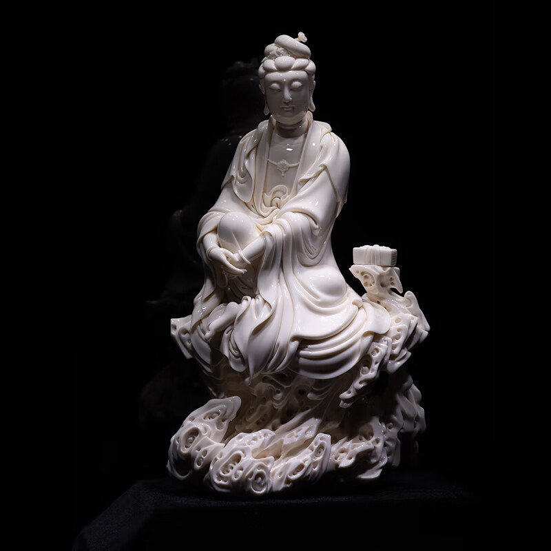 大师名家手工雕塑手签版收藏品坐岩观音佛像德化白瓷家居装饰艺术品