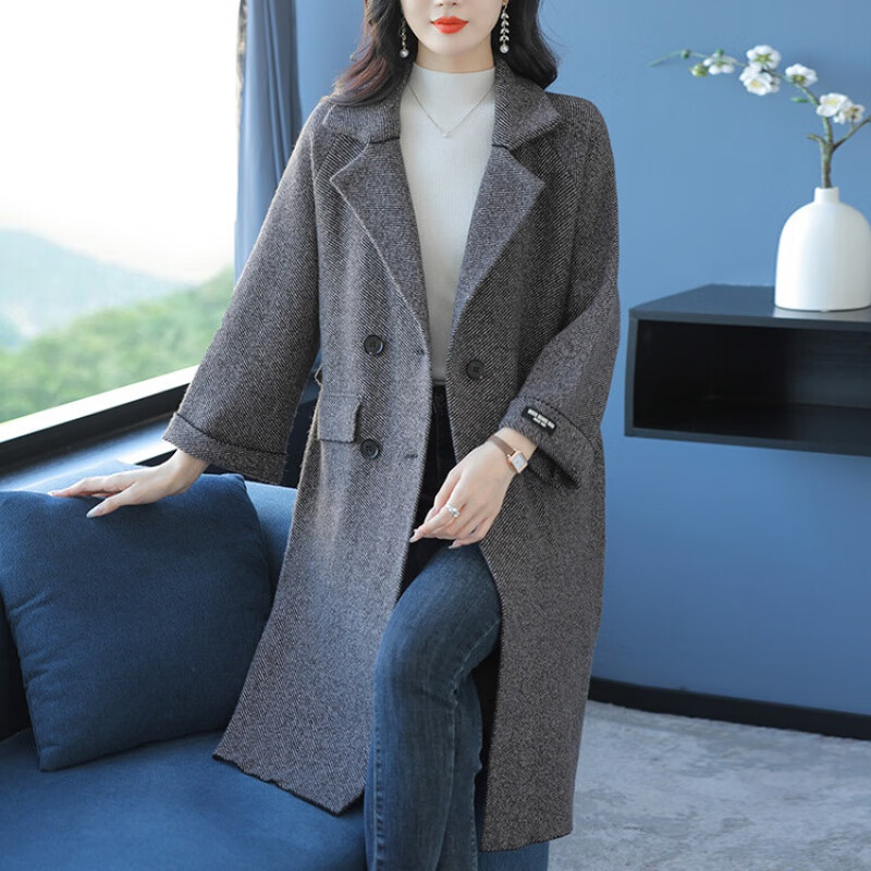 皮尔卡丹(pierre cardin)2024秋冬新款中长款翻领口袋毛呢大衣后背