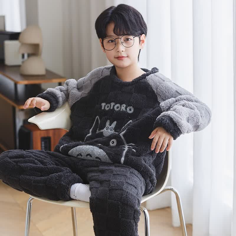 EMBERLOVE儿童保暖睡衣男孩家居服套装冬季提花绒加厚加绒男童法兰绒中大童 M5512【珊瑚绒】 8码 100-105cm 25-30斤属于什么档次？