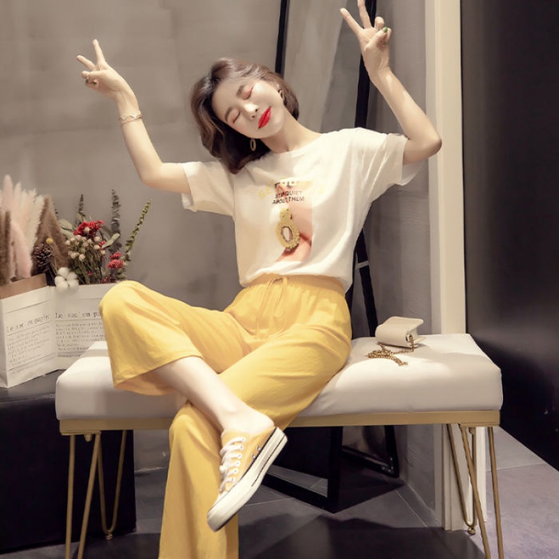 土黄色 白色上衣 土黄色裤子 s 建议70到90斤