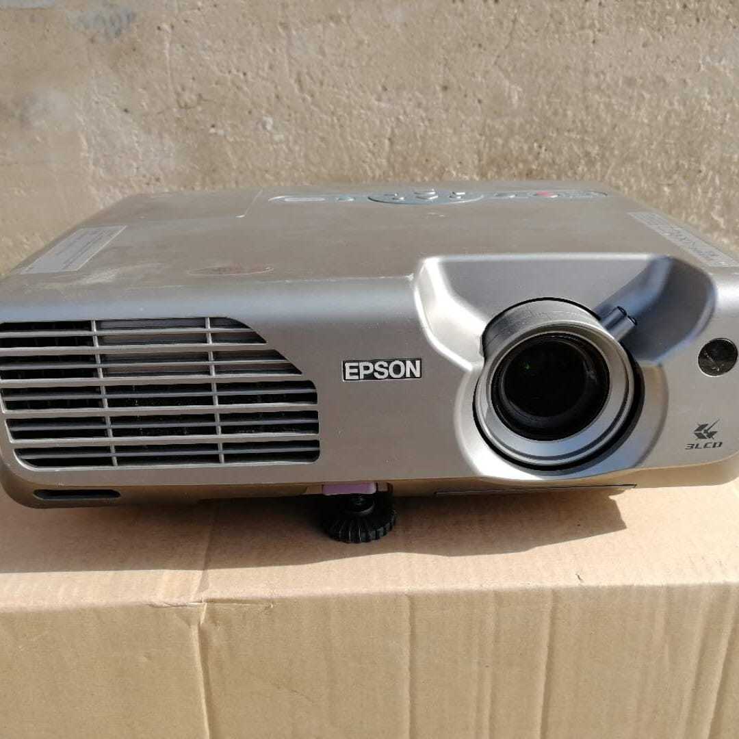二手愛普生投影儀愛普生EMP-821高清1080P家用辦公教學(xué)短焦投影機 默認(rèn)