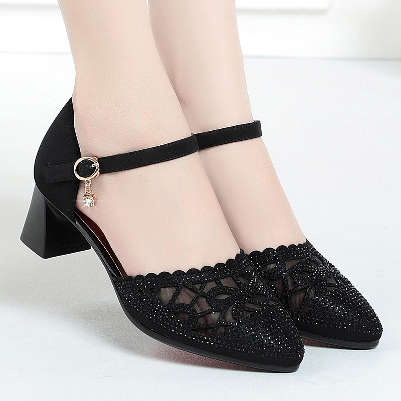 wang)女凉鞋中跟女鞋夏季软底鞋子女一字带百搭女皮凉鞋黑色女士凉鞋