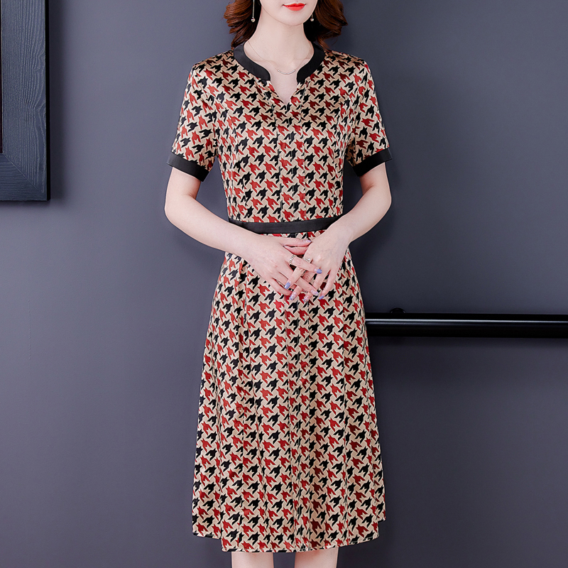 夏天中年人穿的真丝连衣裙重磅桑蚕丝中年妇女妈妈连身裙夏装中长款