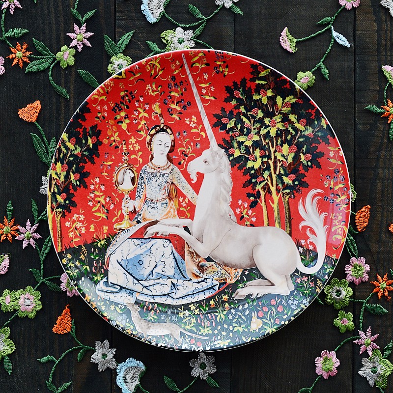 北欧乡村风格釉下彩陶瓷餐具西餐盘家用菜盘早餐点心盘子 贵妇人与独角兽(直径22.2cm)