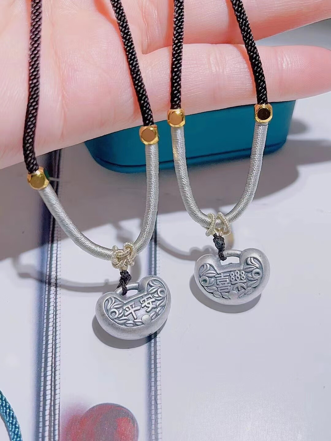 冰菲足银999平安喜乐吊坠锁骨链复古宝宝平安锁女友生日儿童节礼 复古