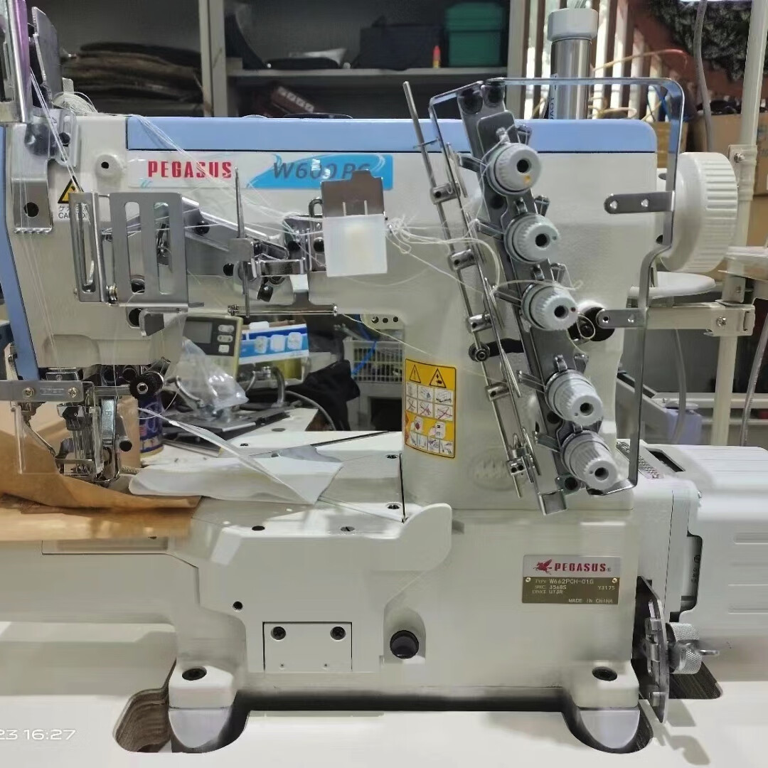 全新(飞马w662)全自动电脑三针五线小嘴绷缝机工业缝纫机车砍车