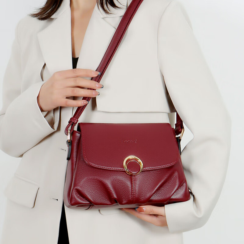 适合40-50岁中青年妈妈可以背的包包女2022新款百搭气质时尚眞皮中年