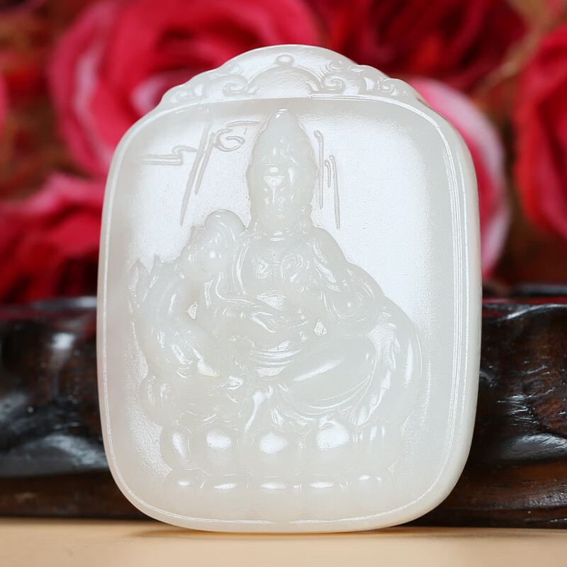 皇贵人珠宝严选苏州玉雕大师万子涵作品 和田玉羊脂玉观音玉牌49.16克