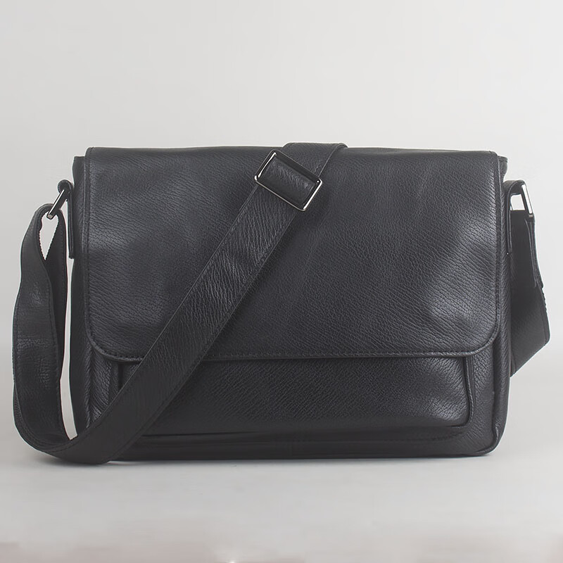 brynn capella单肩包男皮质斜挎包横款软皮大容量邮差包头层牛皮休闲