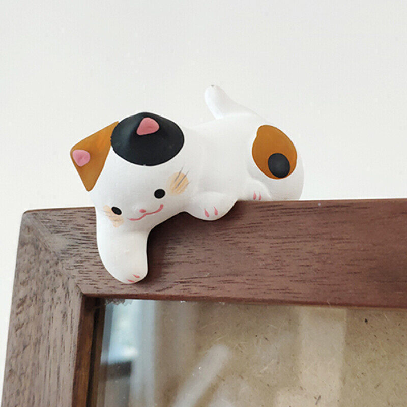 小摆件办公桌面汽车载屏幕显示器装饰品可爱猫咪生日礼物 猫咪-伸手猫