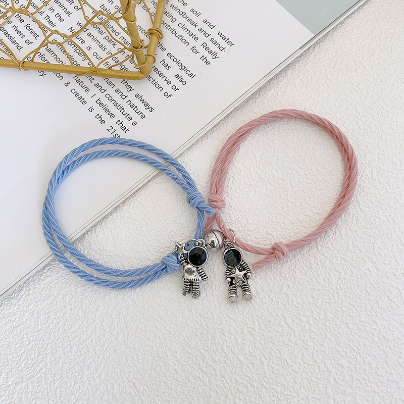 萨拉拉小皮筋情侣磁铁太空人送给男朋友磁吸手链小祖宗头绳女sn2792