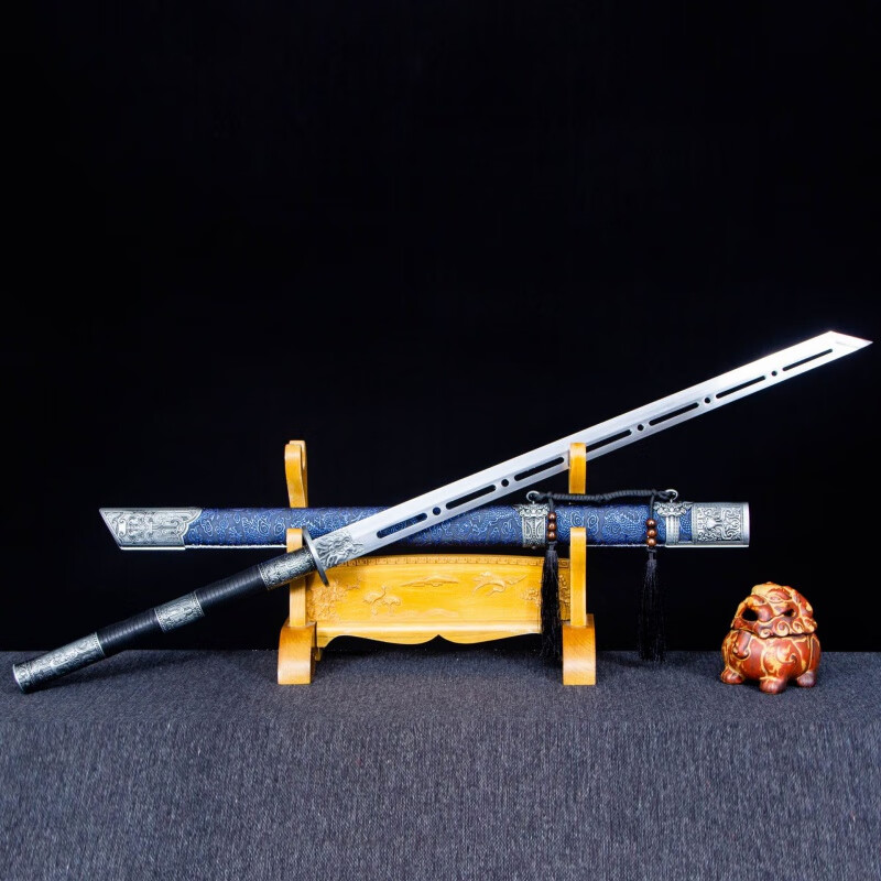富振龙泉剑高锰钢手工锻打康熙战刀双手刀影视硬宝剑唐横刀未开刃