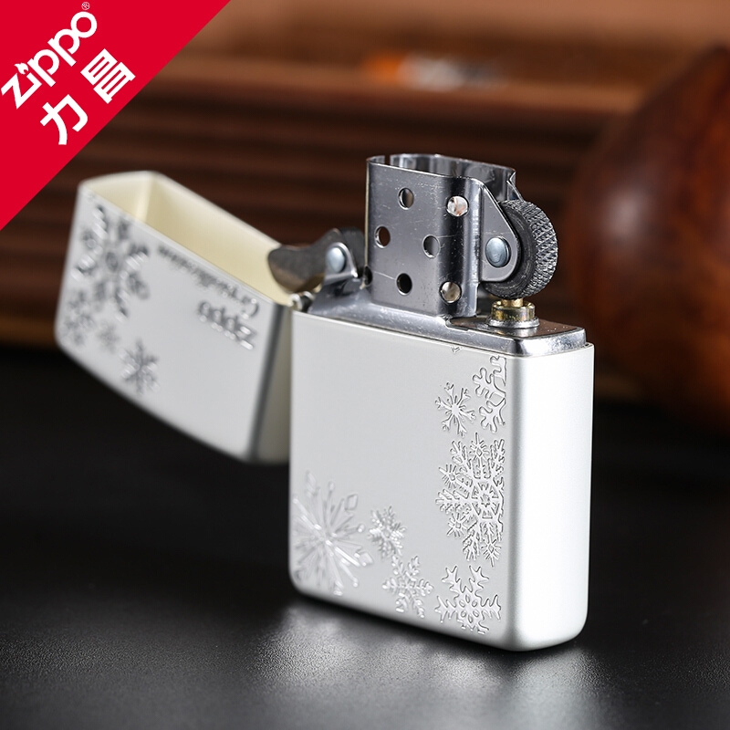 zippo煤油防风原装打火机 浪漫雪花漫天飞舞圣诞礼品 男士情人节礼物