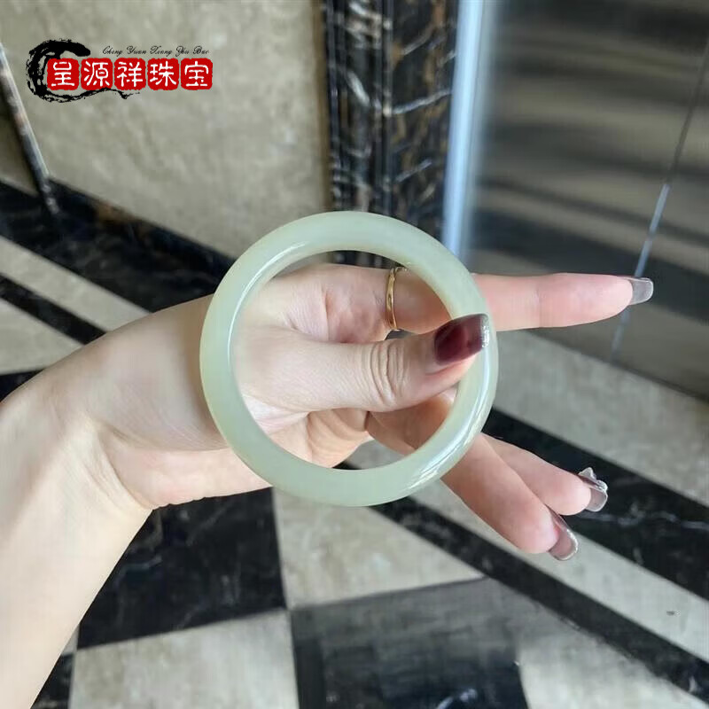 羊脂玉手镯哪个牌子好?2026年这9款超值推荐,宝妈们绝对不能错过的选购秘籍-图片5