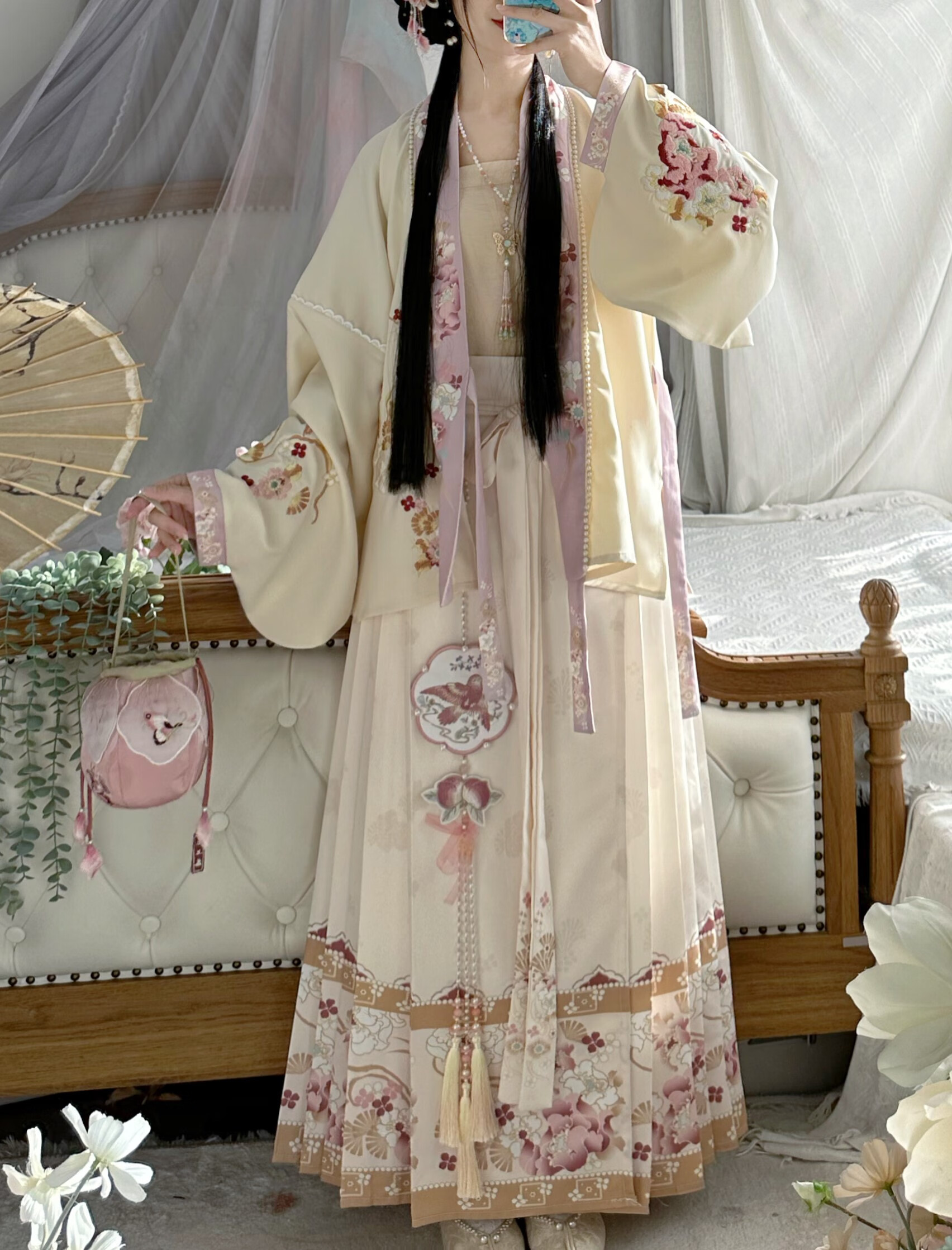 潮韵月汉服女成人大码胖妹妹明制对穿交刺绣大码汉服 米色上衣 米黄