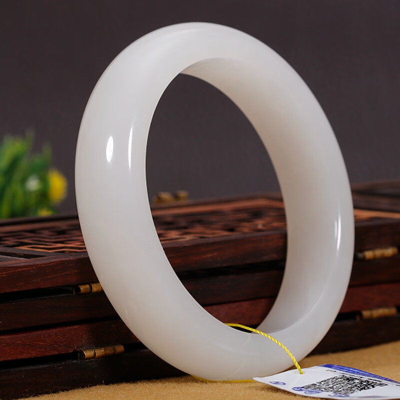 羊脂玉手镯品牌排行前十名:精选这10款温润细腻臻品-图片2