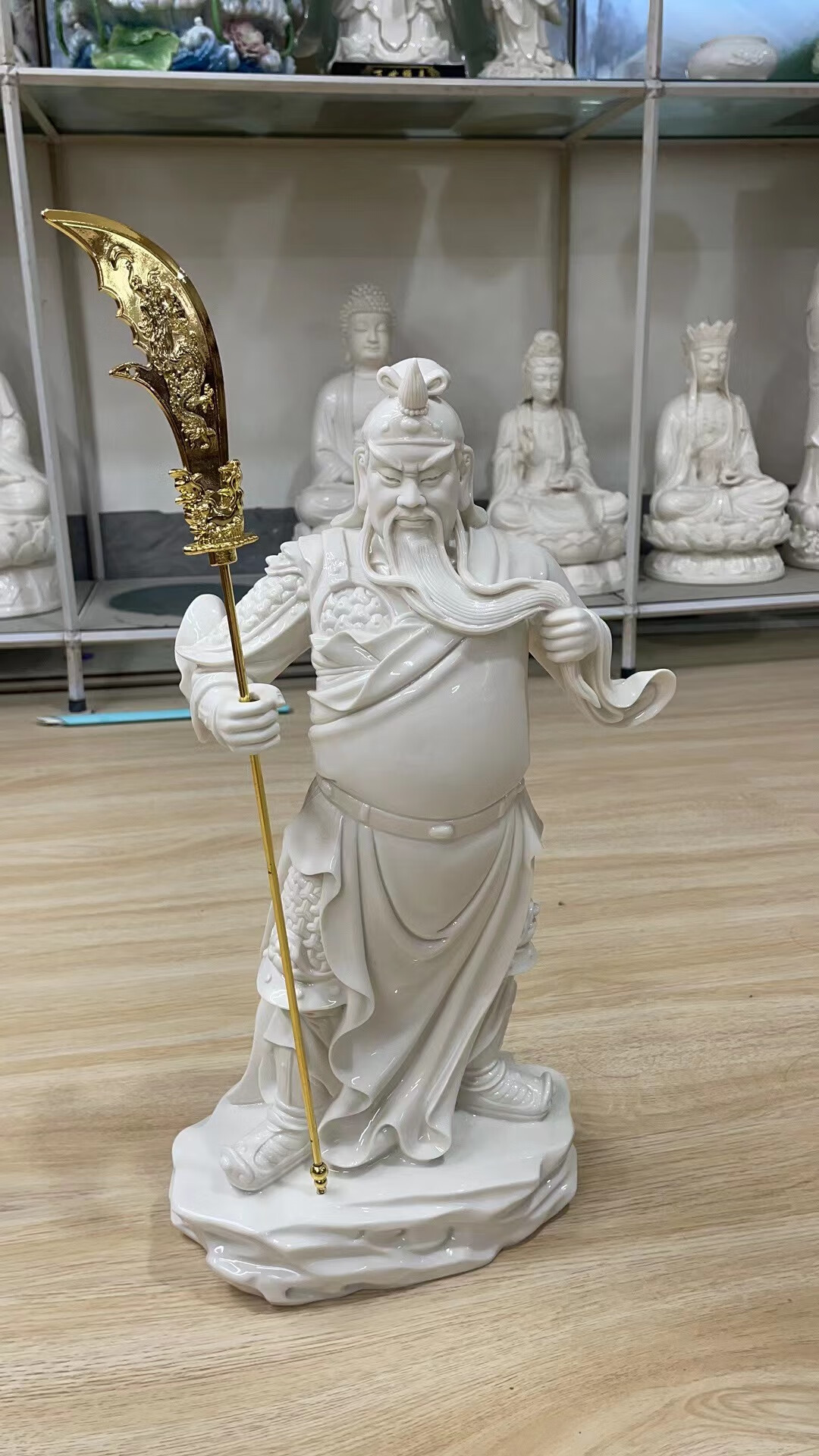 縈娪陶瓷招財(cái)關(guān)公武財(cái)神擺件家用客廳辦公室供奉關(guān)二爺佛像喬遷送人 16寸關(guān)公白瓷款