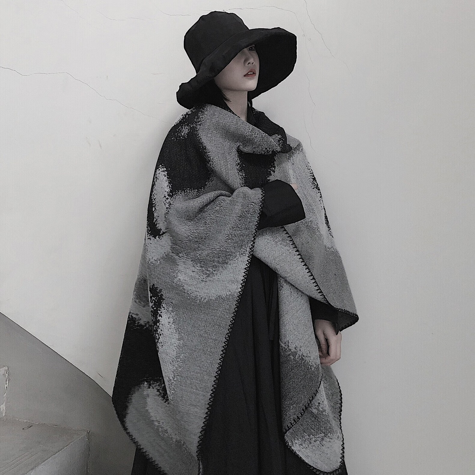 女秋冬款民族风披肩女西藏旅游加厚空调披风两用围巾 -扎染披肩-灰色