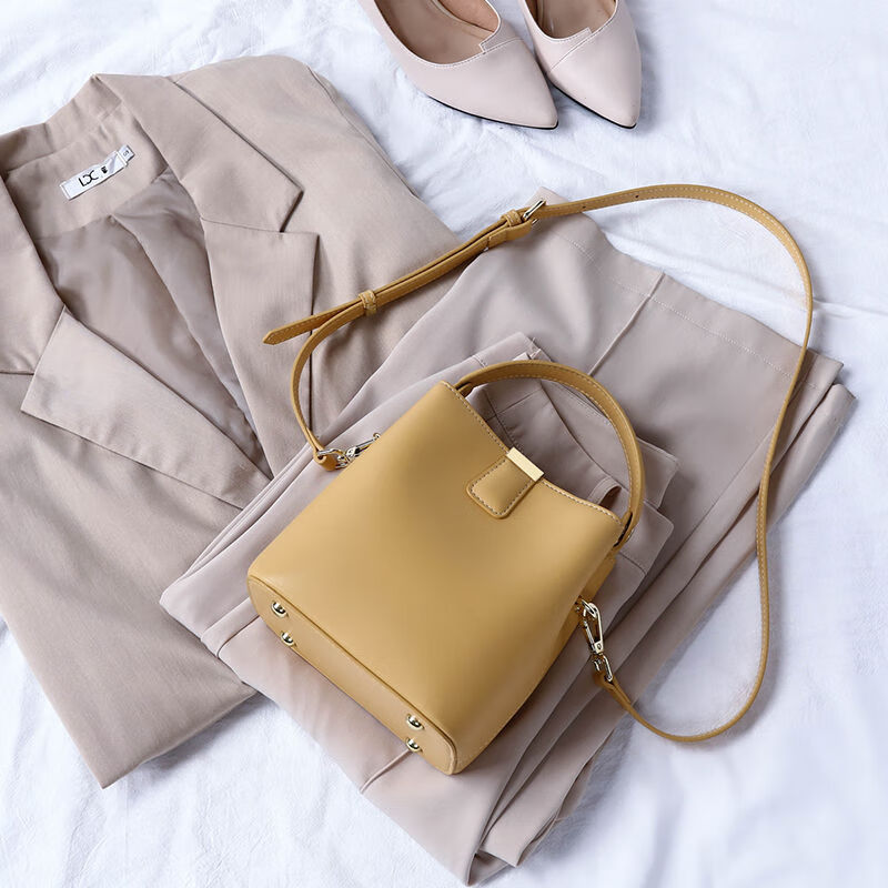 酷奇袋鼠(kuqidaishu)包包酷奇女包真皮新款女大容量水桶包上班通勤单