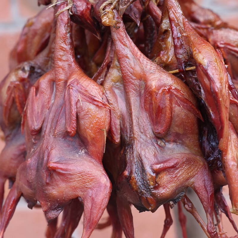 贝棋禾四川特产 柏枝烟熏腊鹌鹑农家 下酒小菜零食一份两只批发特产腊